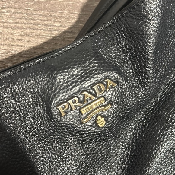 Black leather Prada Purse - Picture 9 of 15